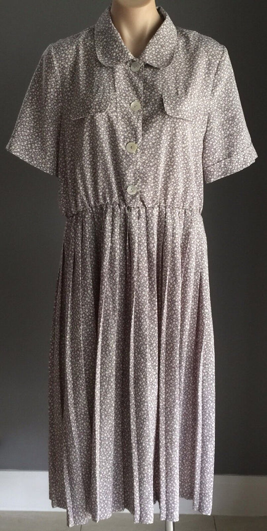 SOLO Dress Grey & White Floral Print Elastic Waist Frock Size 14 NEW Vintage