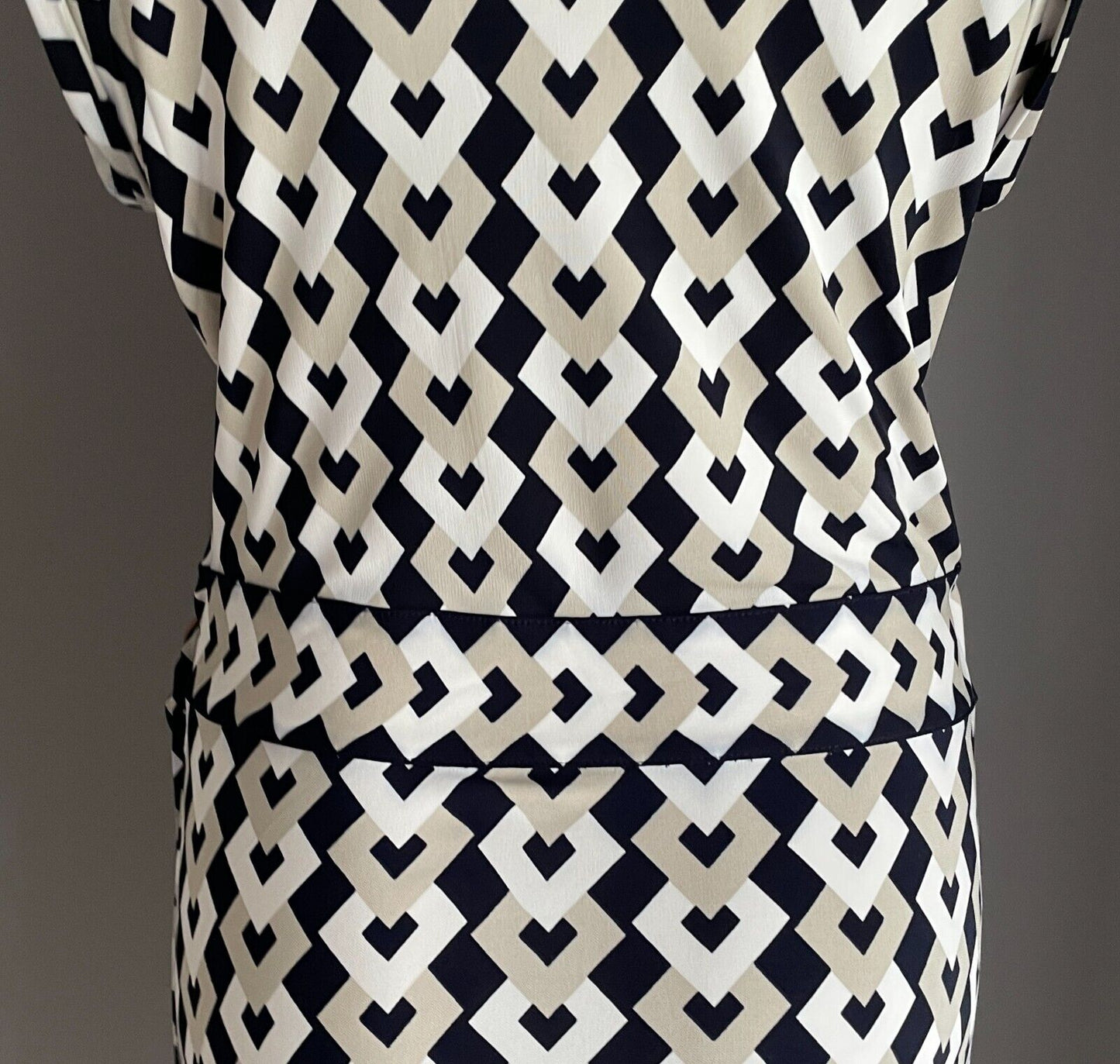 BANANA REPUBLIC Dress Black White Taupe Sleeveless Stretch Wrap Midi Size L