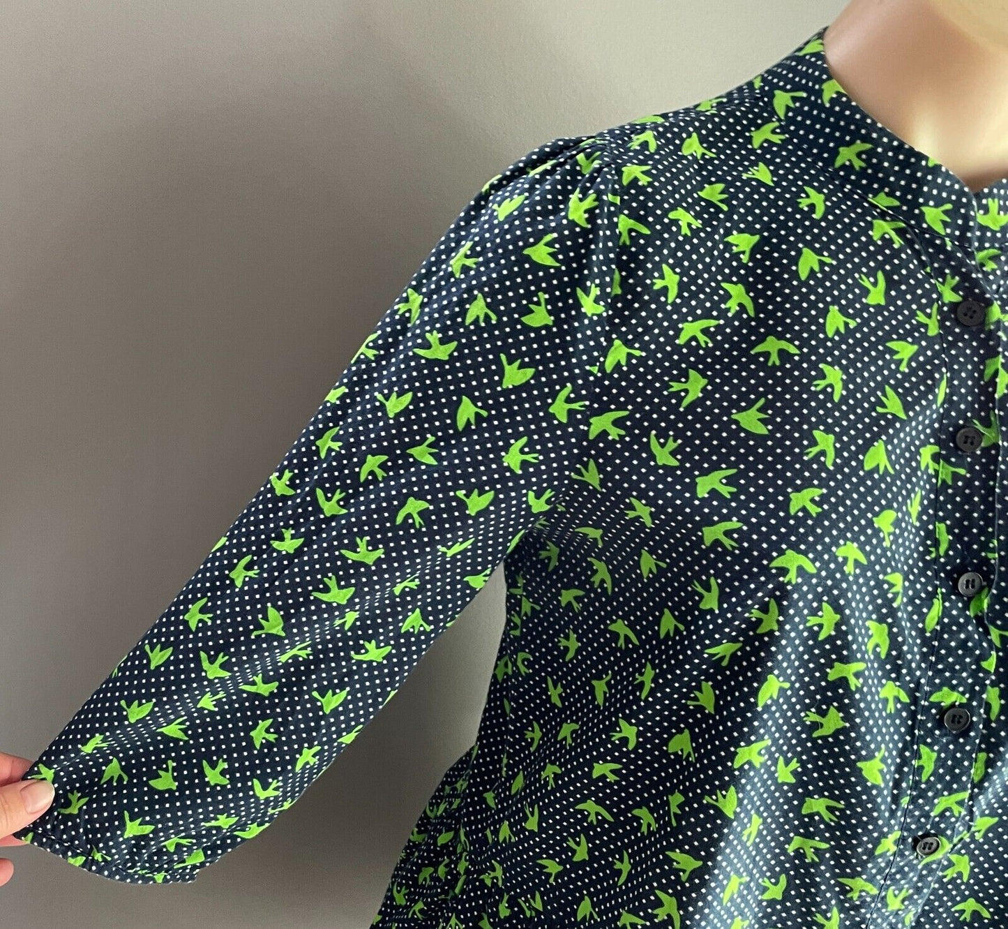 N YOU Dress Navy & White Polka Dot Green Swallow Bird Gathered Waist Size 14