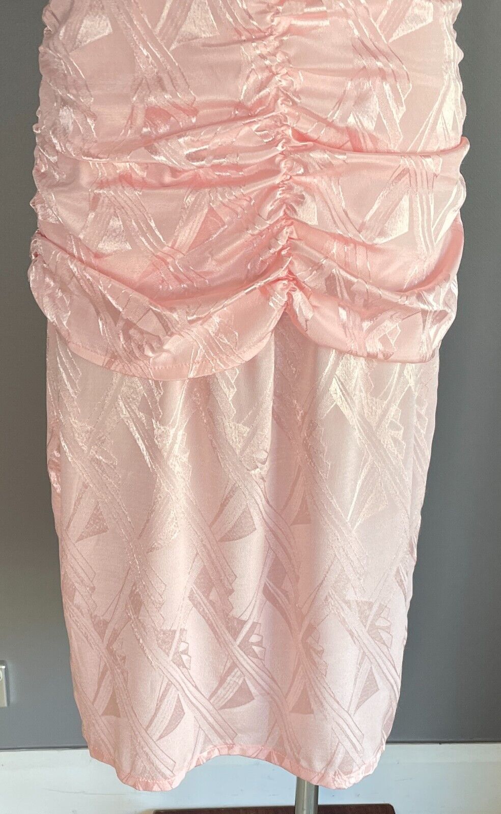 LOVE LOVE Coral Pink Jacquard Sleeveless Ruched Waist Midi Dress Sz 14 1980's