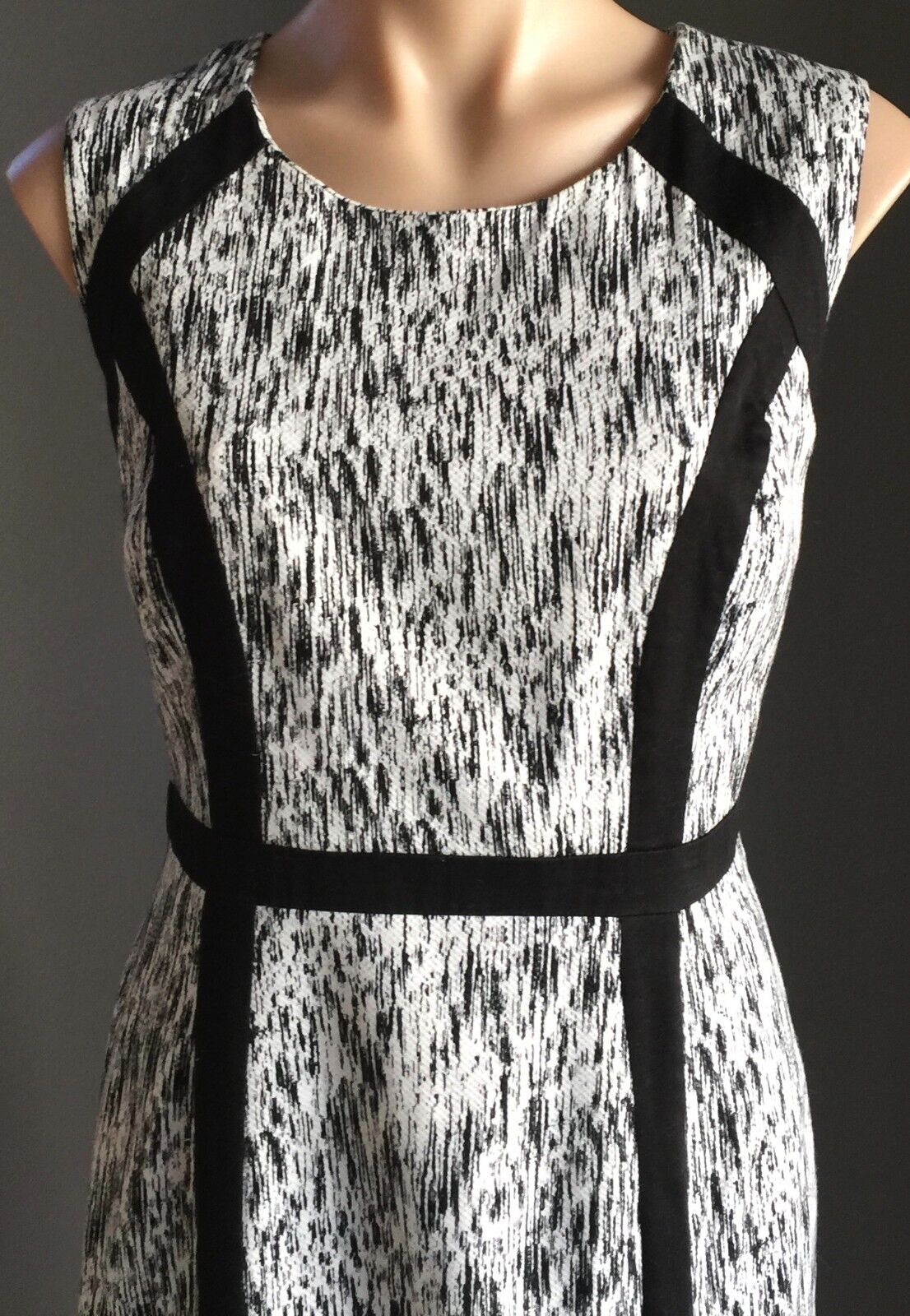 TARGET Sheath Dress Black & White Textured Fabric Sleeveless Black Trim Size 14