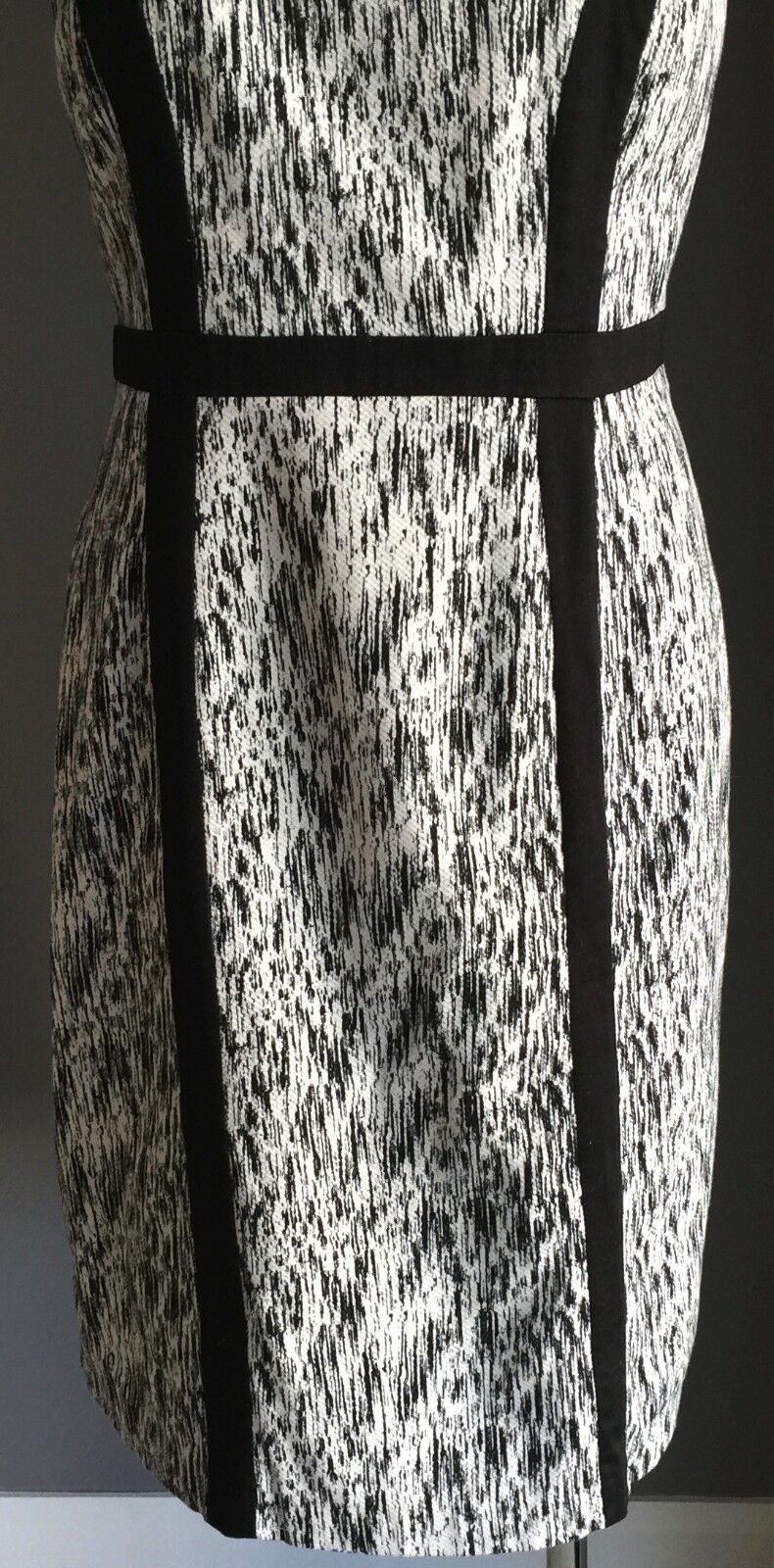 TARGET Sheath Dress Black & White Textured Fabric Sleeveless Black Trim Size 14