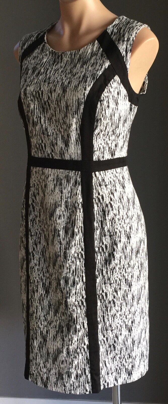 TARGET Sheath Dress Black & White Textured Fabric Sleeveless Black Trim Size 14