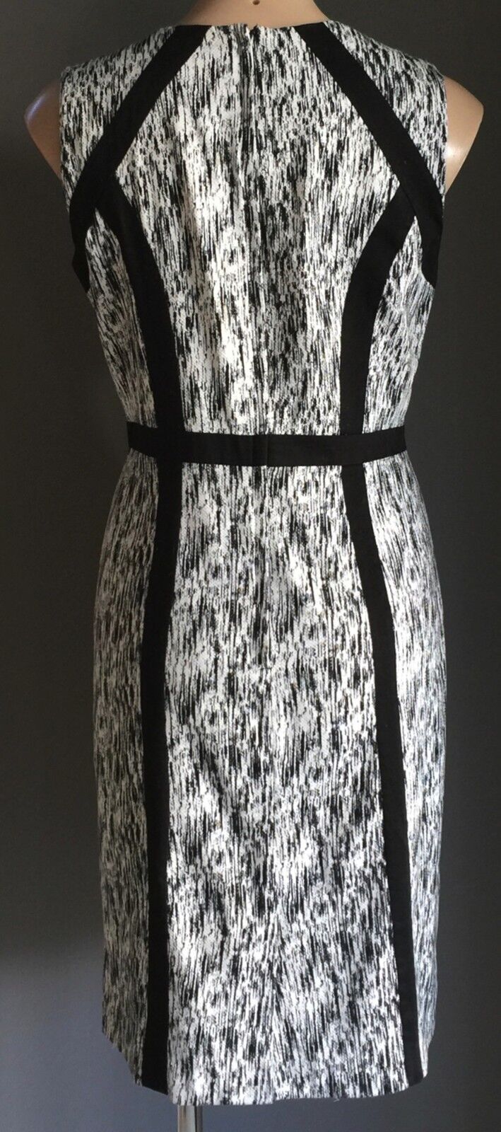 TARGET Sheath Dress Black & White Textured Fabric Sleeveless Black Trim Size 14