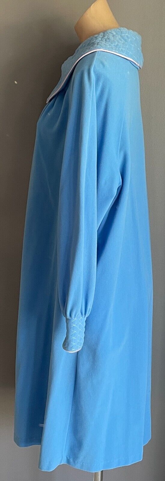 Vintage JEXWEAR Blue Pink Trim Dressing Gown Bath Robe Button Front One Size