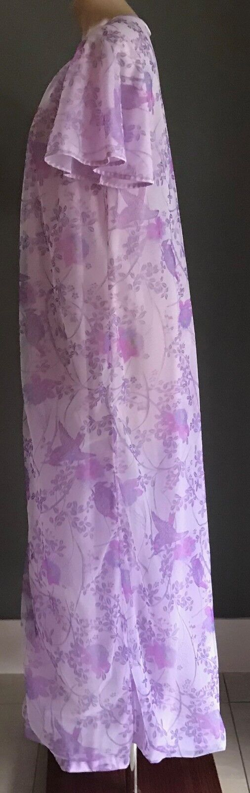 TARGET Dressing Gown Nylon Sh/Sleeve Robe Mauve Floral Bird Print Sz 16 Vintage