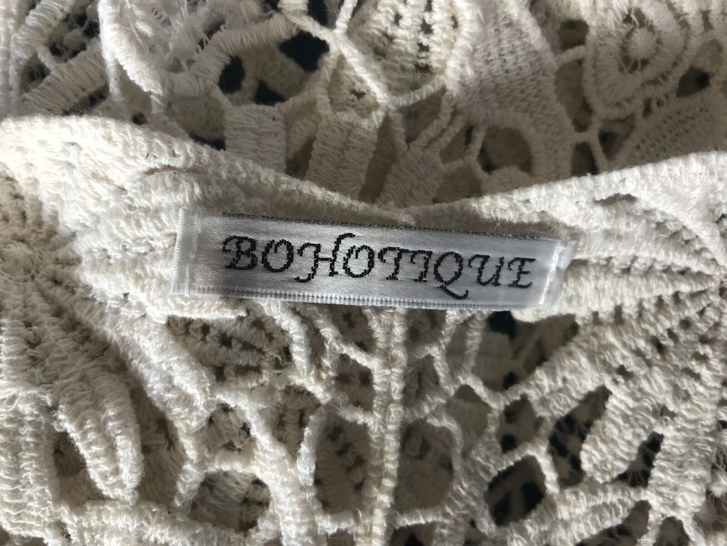 BOHOTIQUE Crochet Top Sheer Slip On Cream Floral Thick Lace Sleeveless Size 10
