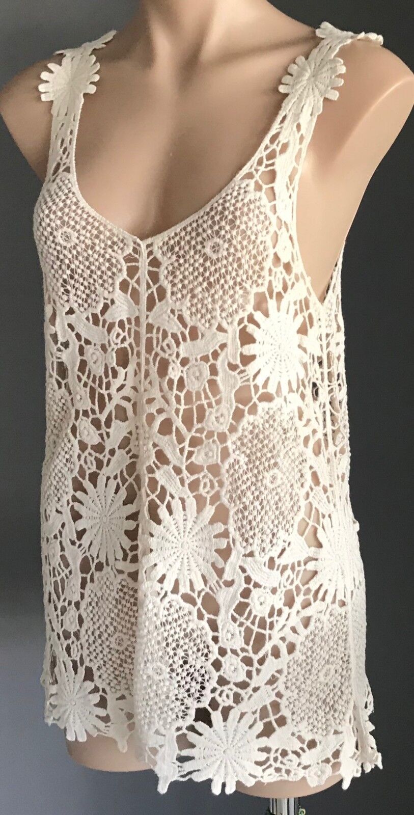 BOHOTIQUE Crochet Top Sheer Slip On Cream Floral Thick Lace Sleeveless Size 10