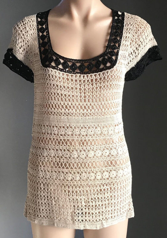 Boho Vintage Crochet Knit Top Beige & Black Trim Short Sleeve Knit Boho Size 10