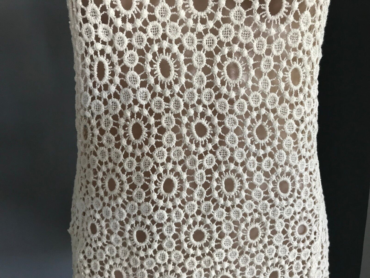 BEAUTE FASHION Top Cream Floral Lace Sleeveless Racer Back Size M L 10 12 NEW