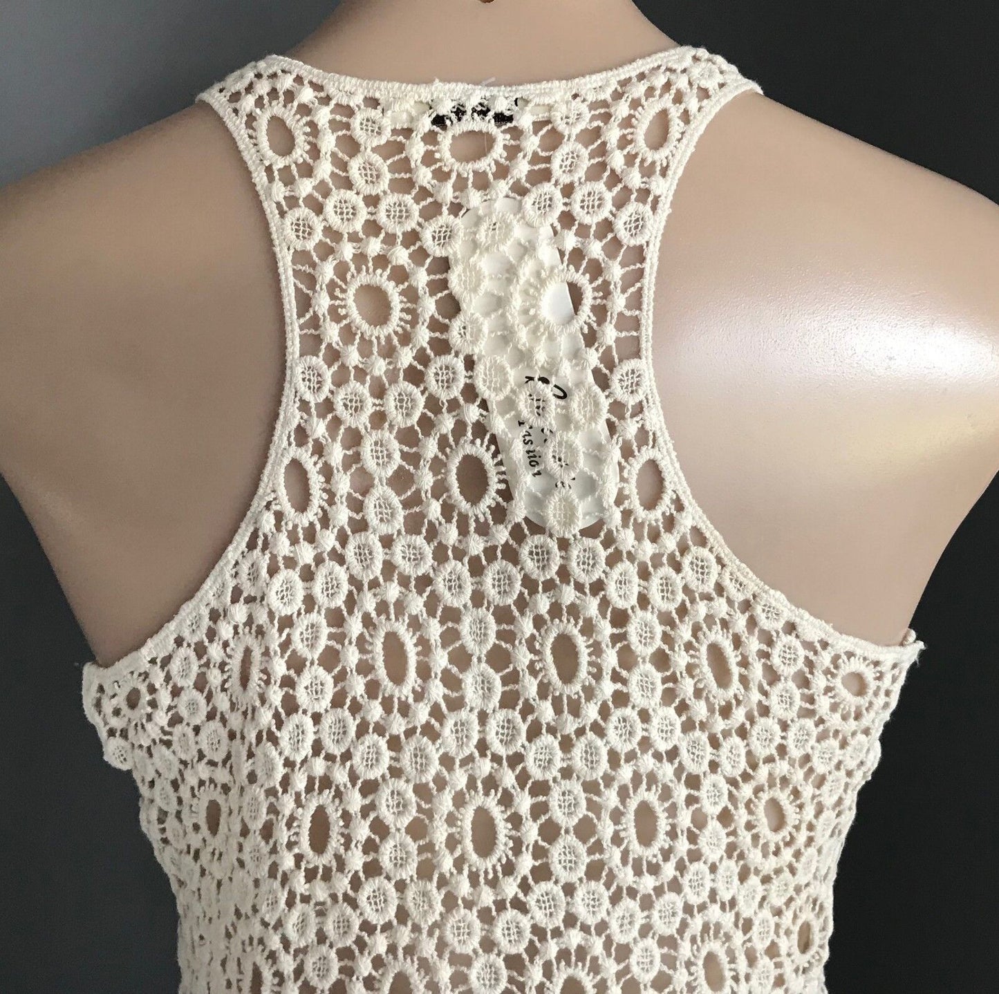 BEAUTE FASHION Top Cream Floral Lace Sleeveless Racer Back Size M L 10 12 NEW