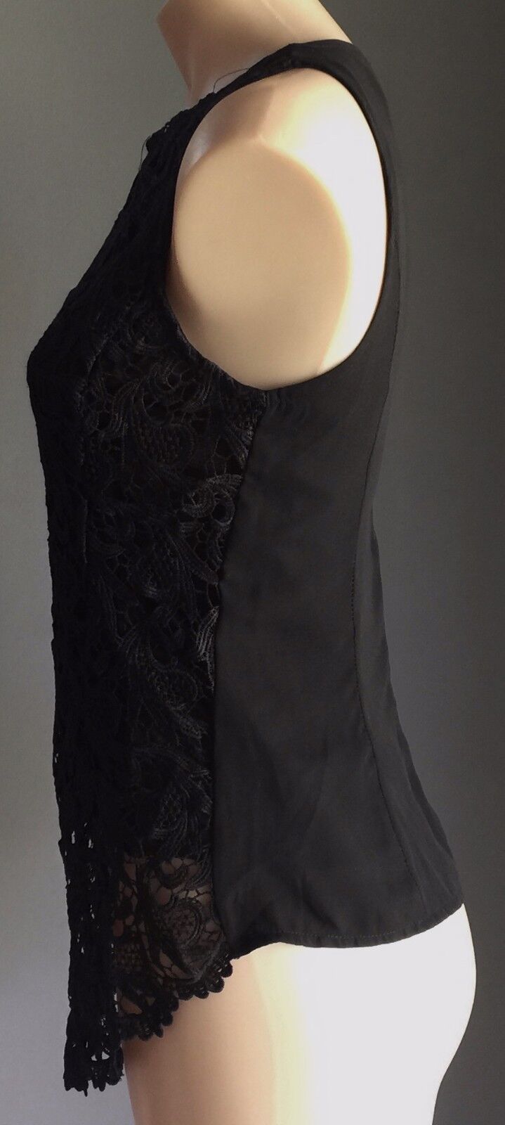 HUACHU Top Black Lace Sleeveless Asymmetric Hem Lined Camisole Size S 10 NEW