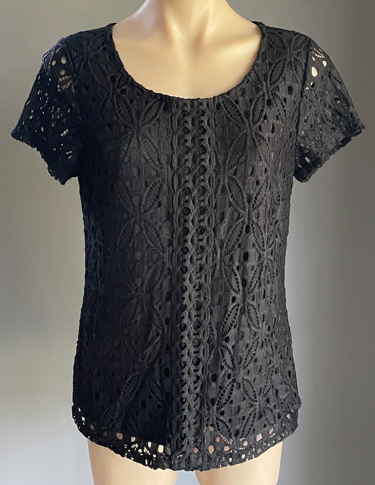 LIZ JORDAN Top Black Lace Short Sleeve Dressy Size 10 NEW