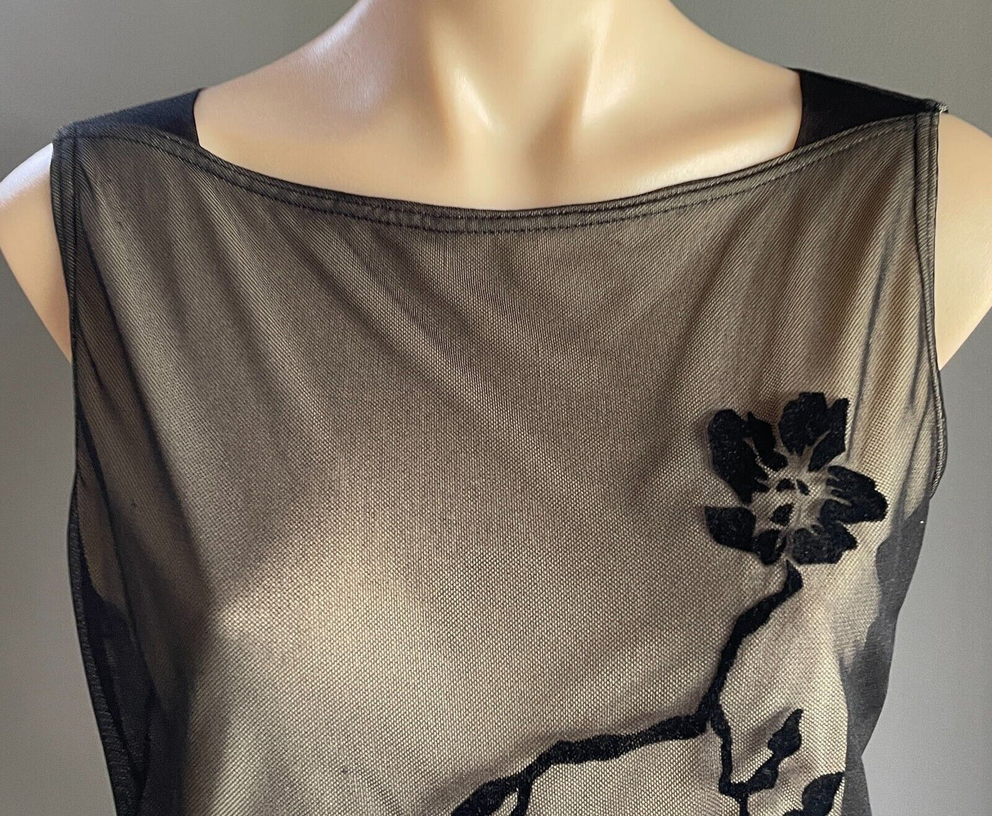 CLUB PETITES Top Sheer Black Mesh Floral Motif Blush Lining Size S 10 Sleeveless