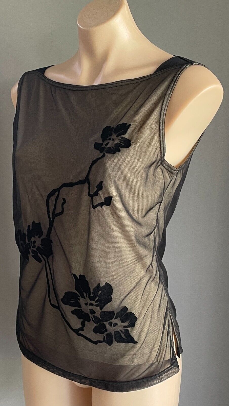 CLUB PETITES Top Sheer Black Mesh Floral Motif Blush Lining Size S 10 Sleeveless