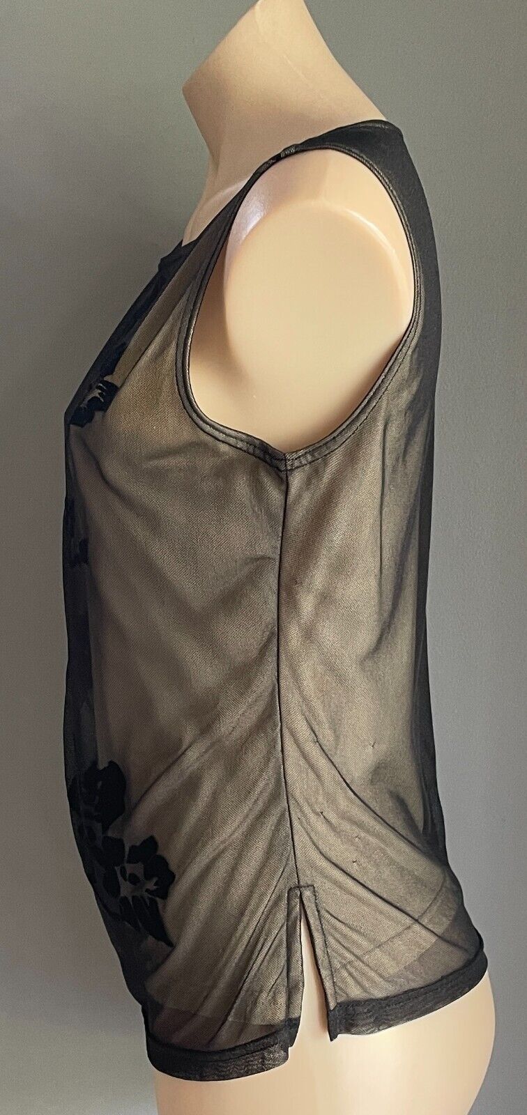 CLUB PETITES Top Sheer Black Mesh Floral Motif Blush Lining Size S 10 Sleeveless