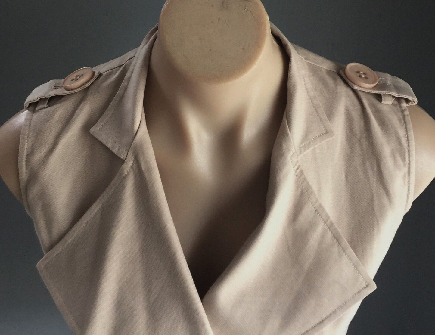 PURPLE GINGER Top  Beige Oversize Collar Sleeveless Fitted Vest Ladies Size 8 10