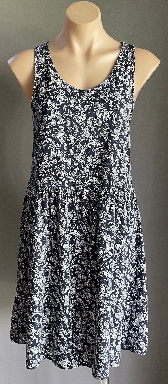 LILY LOVES Target Viscose Dress Navy White Paisley Sleeveless Shift Size 10