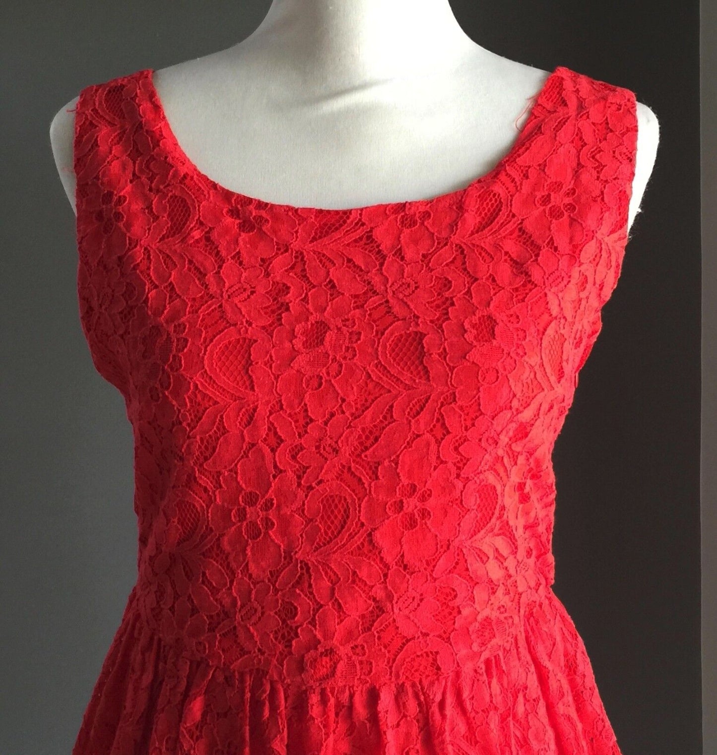 SHAREEN Dress Skater Red Lace Cut out Back Sleeveless Ladies Size 10 Gorgeous