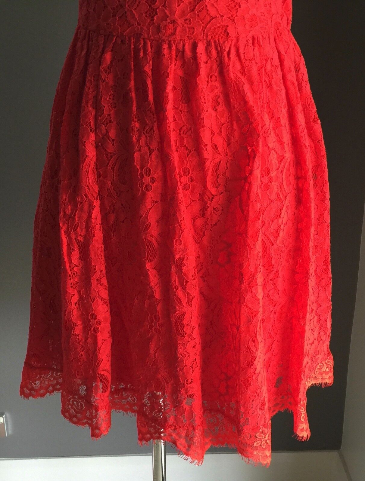 SHAREEN Dress Skater Red Lace Cut out Back Sleeveless Ladies Size 10 Gorgeous