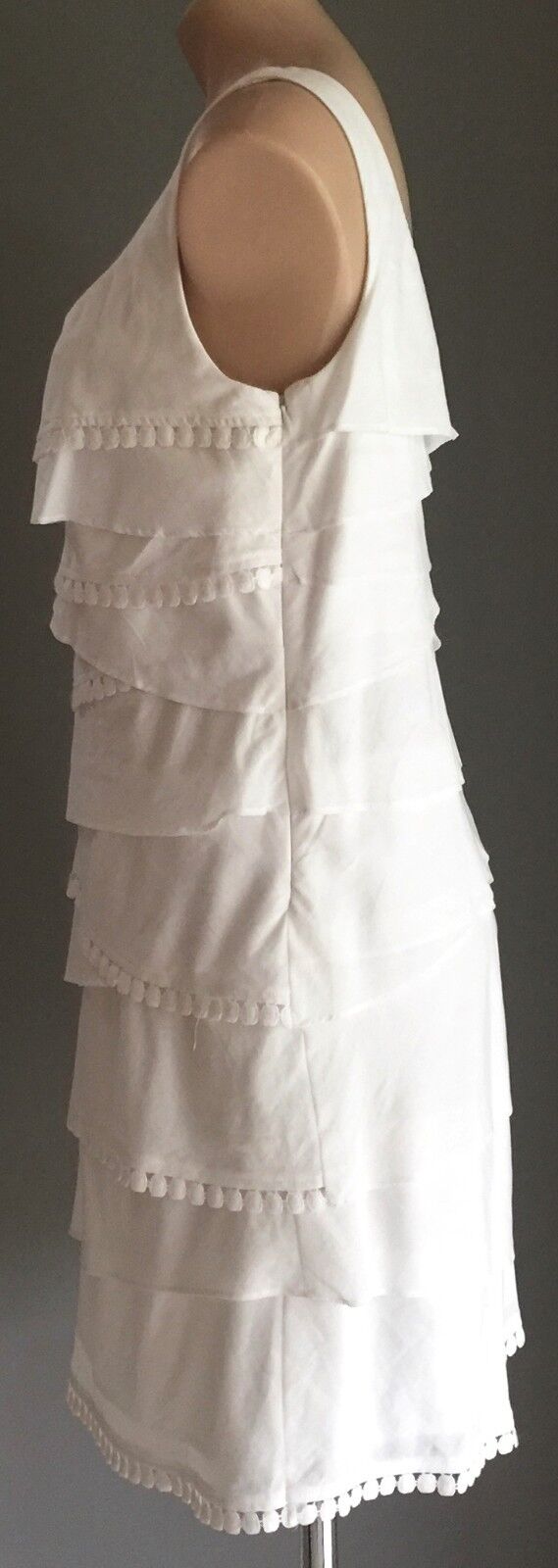 ROZ & ALI Dress White Sleeveless Tier Layered Size 10 Beautiful