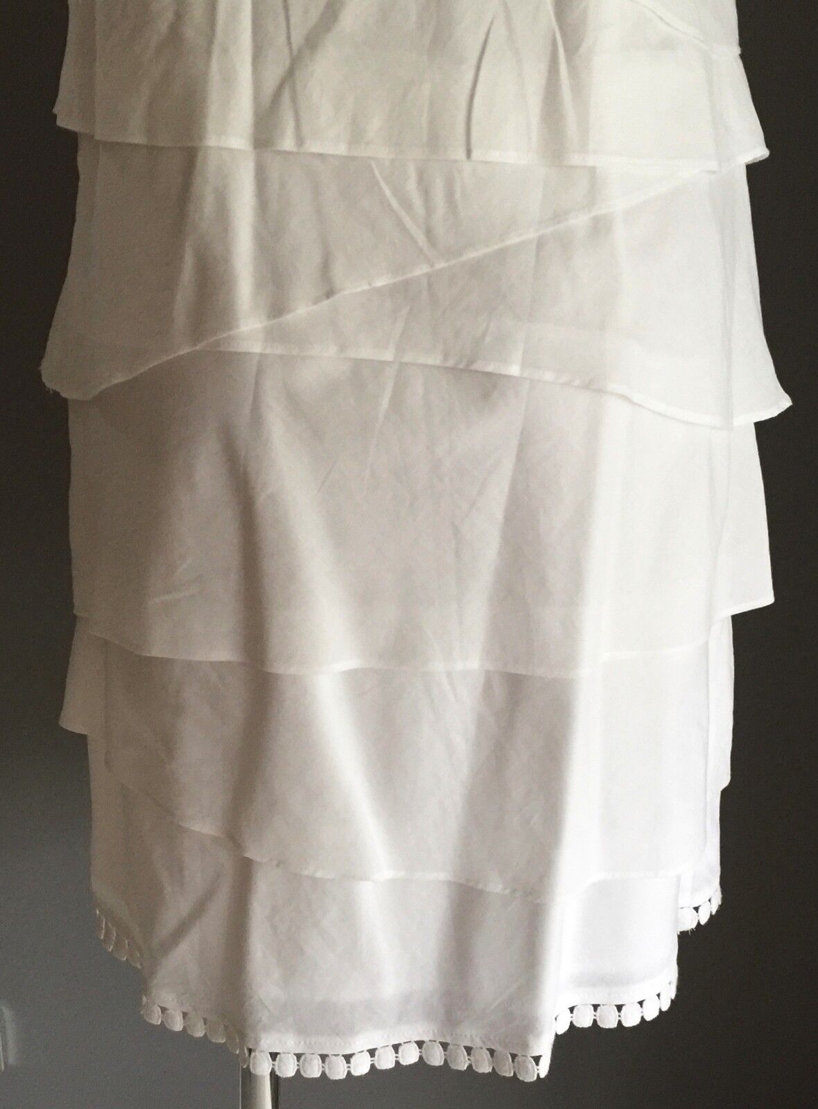 ROZ & ALI Dress White Sleeveless Tier Layered Size 10 Beautiful