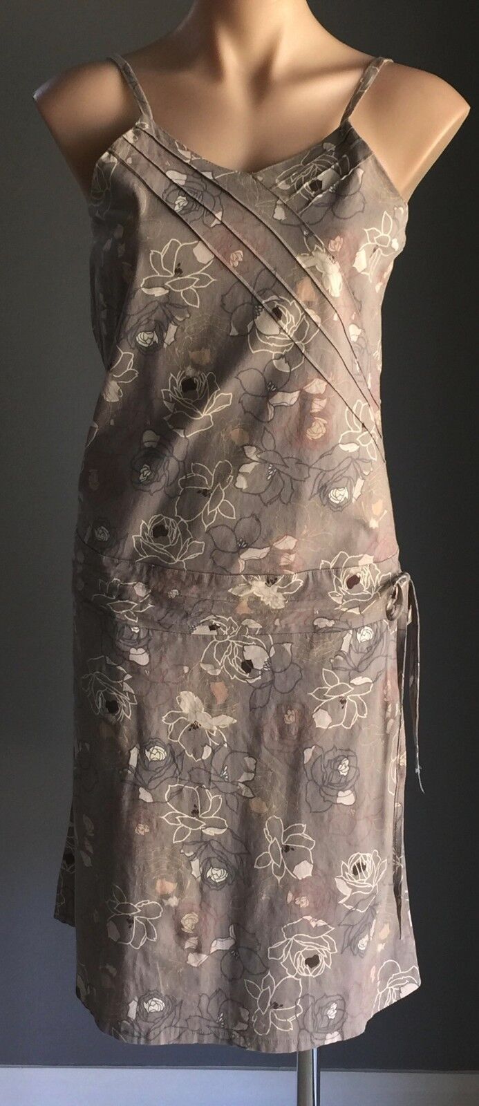 DRESS Light Grey Floral Print Sleeveless Drawstring Waist Size 10 12 Gorgeous