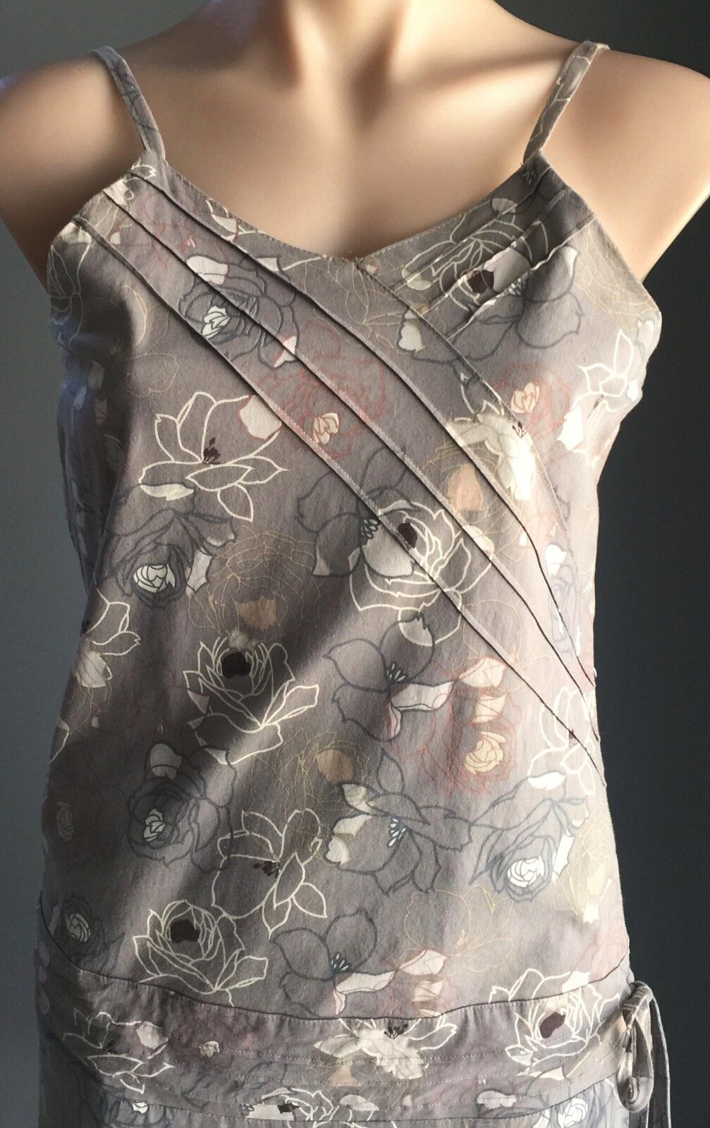 DRESS Light Grey Floral Print Sleeveless Drawstring Waist Size 10 12 Gorgeous