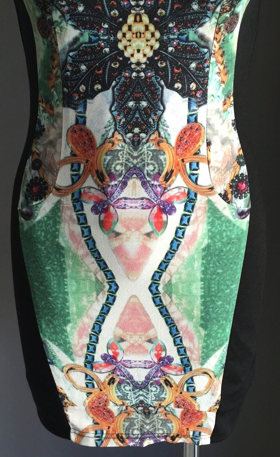 SLIDE SHOW Dress Black & Multi Print Sleeveless Bodycon Dress Size 10 Lovely