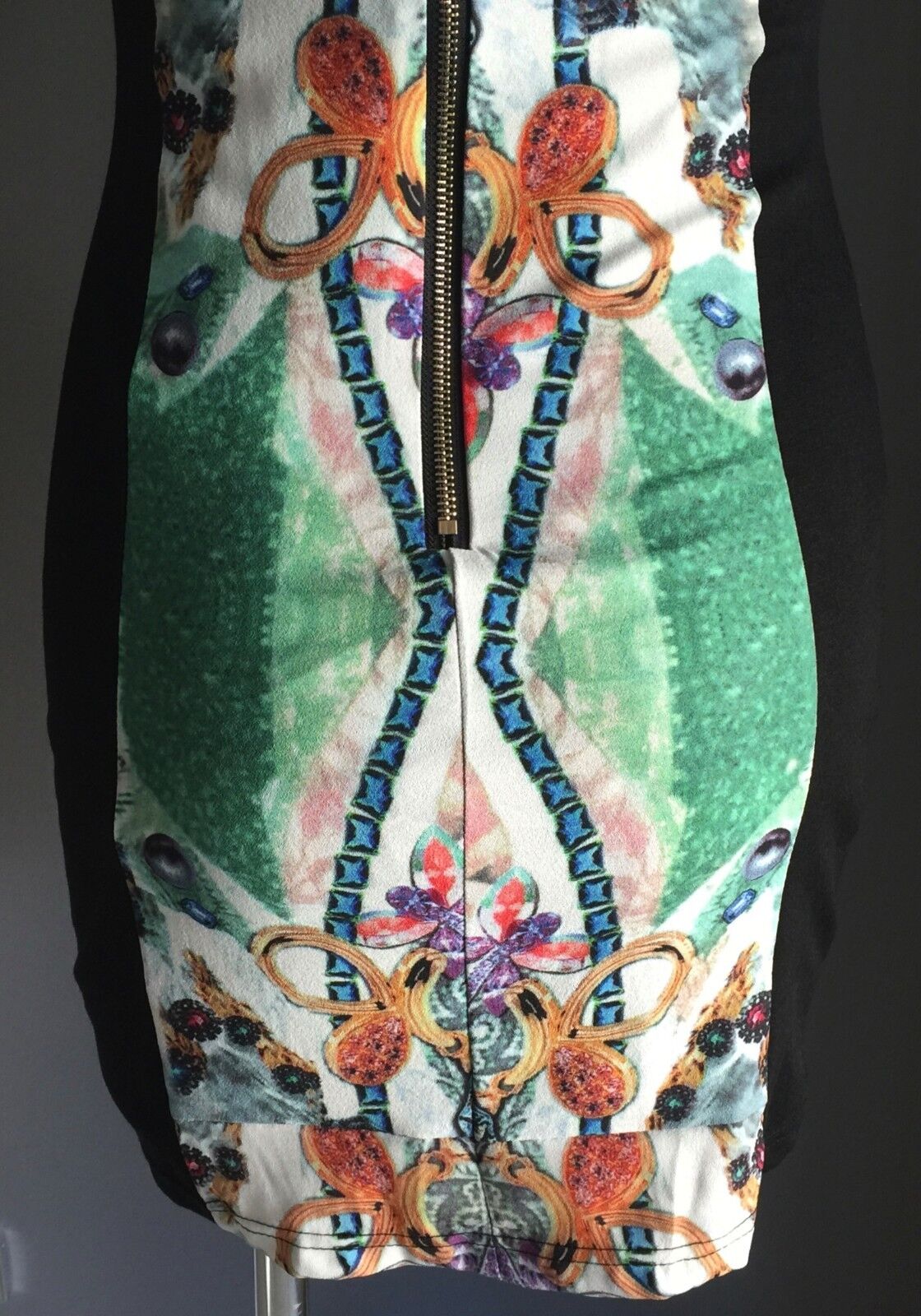 SLIDE SHOW Dress Black & Multi Print Sleeveless Bodycon Dress Size 10 Lovely