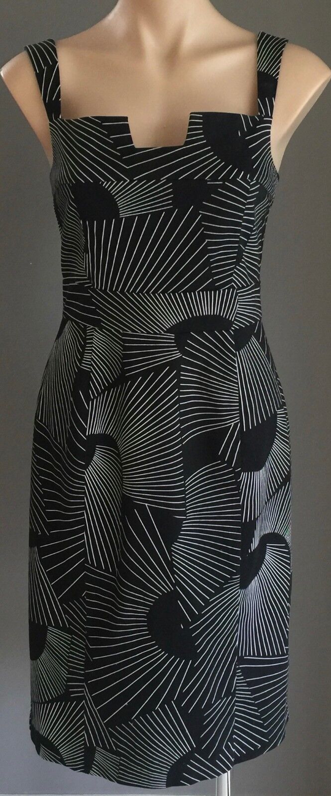 DIANA FERRARI Dress Black & White Print Sleeveless Sheath Frock Size 10