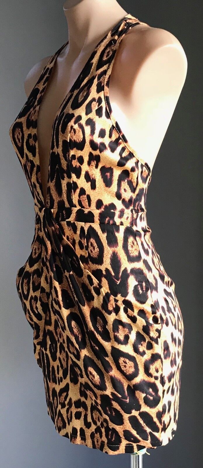 MORNING MIST Mini Dress Plunge V Neck T Bar Back Leopard City Beach 8 - 10 NEW