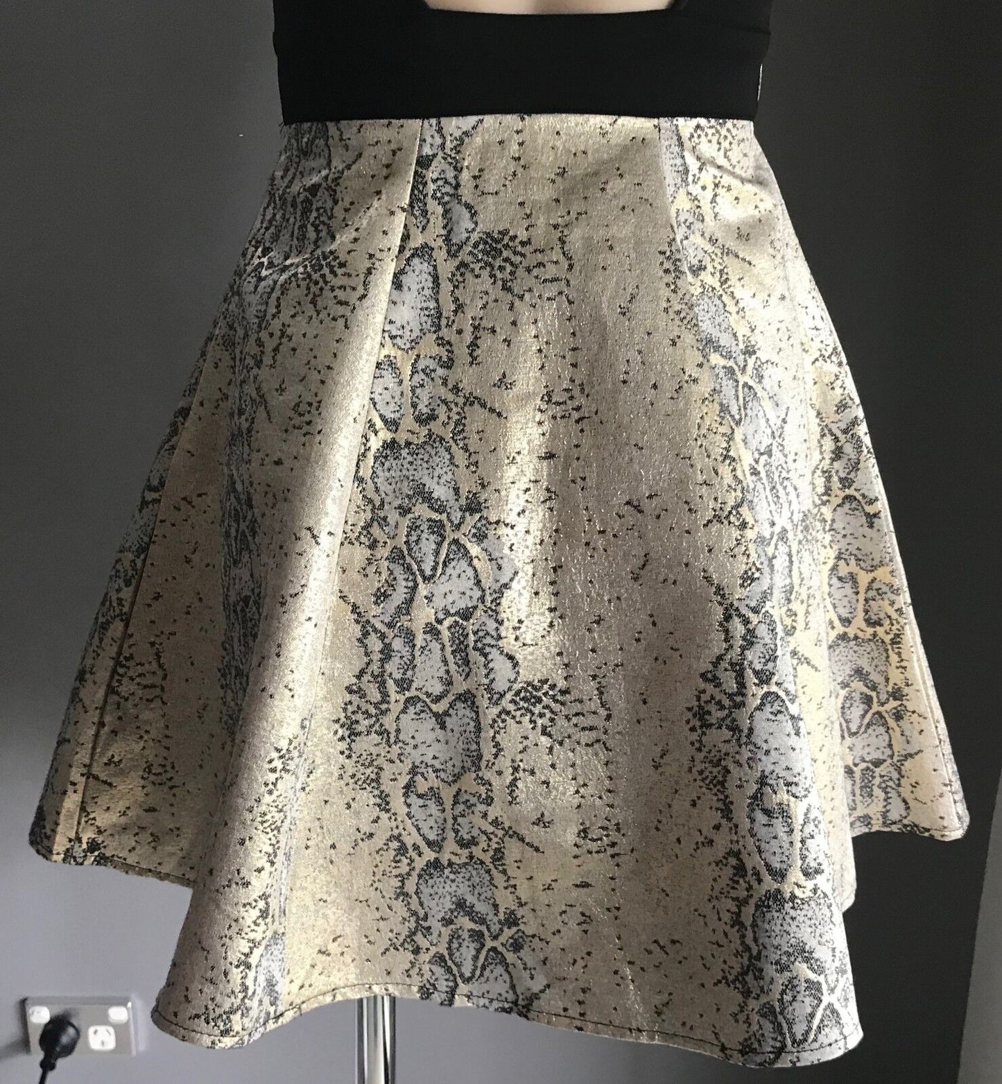 KNIGHT ANGEL Fit & Flare Mini Dress Black Lurex Gold Silver Clubbing Sz 8 10 NEW