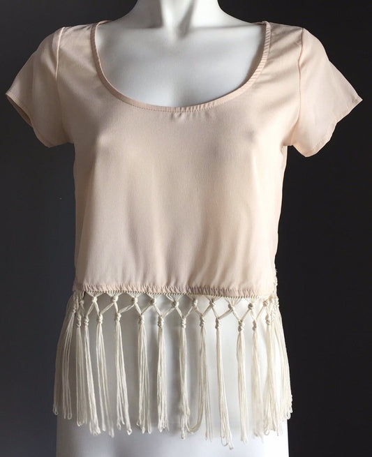 HE DOESN'T KNOW WHY Crop Top Beige Short Sleeve Tassel Trim Fringe Size 8 NEW