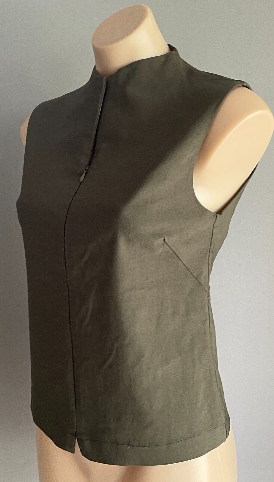 CITY 2000 Khaki Top Sleeveless Invisi Zip Front Stretch Fitted Sz 8 10 Vintage
