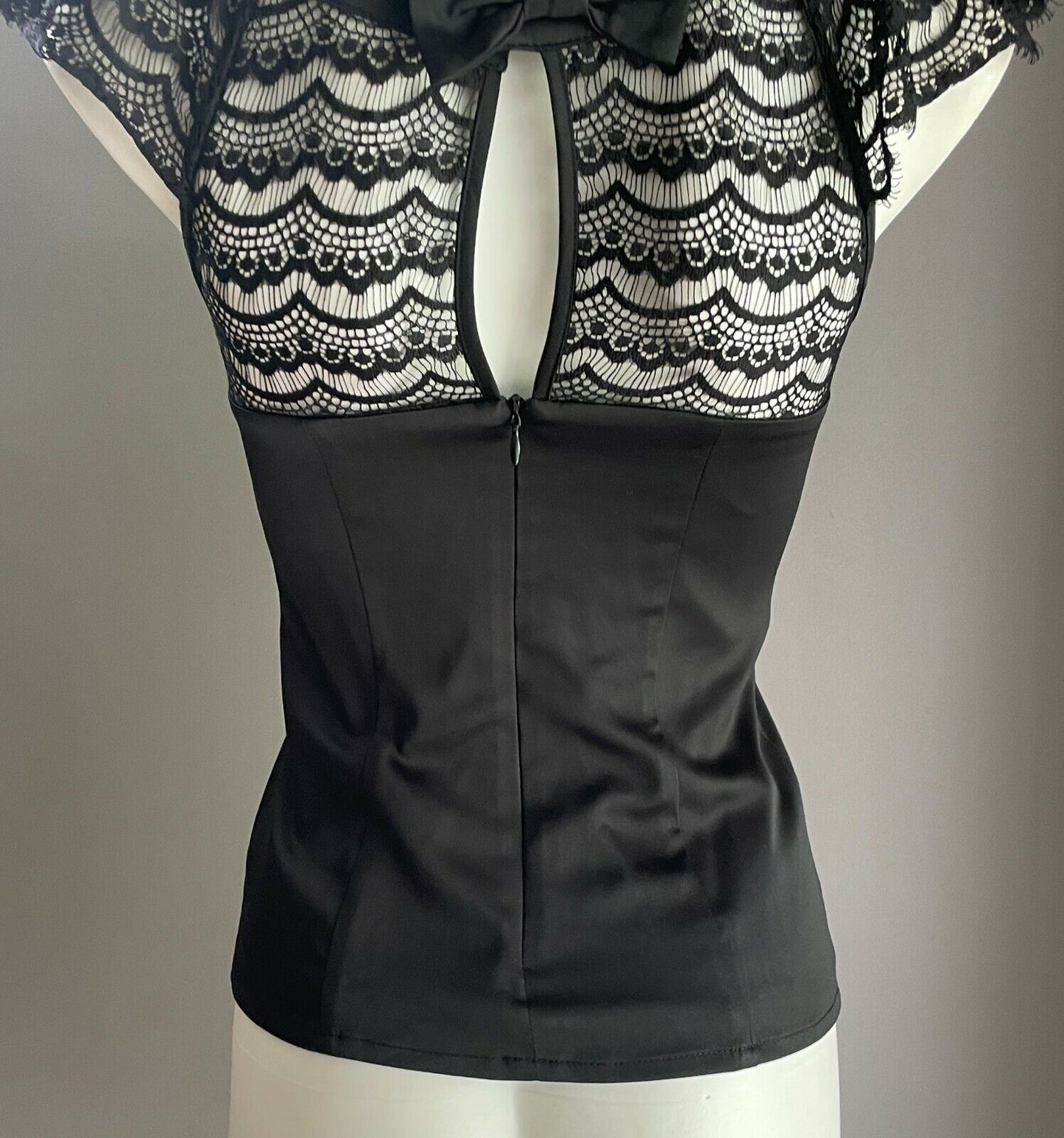 REVIEW Blouse Black Lace & Satin Sleeveless Zip & Bow at Back of Top Sz 6 8 NEW