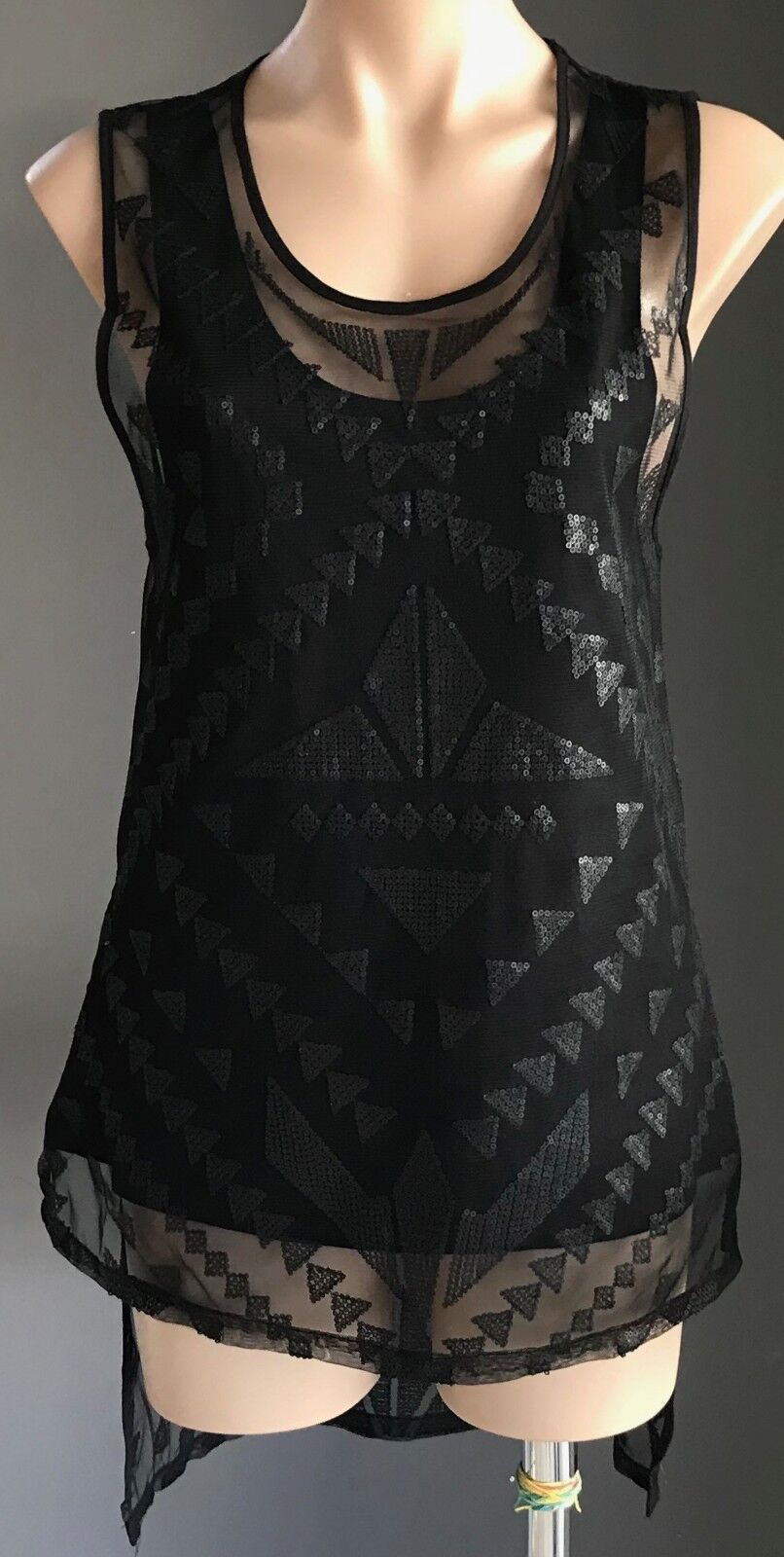 HUNT NO MORE Tank Top Mesh Net Geo Pattern Sequin Sleeveless Size 6 8 10 NEW