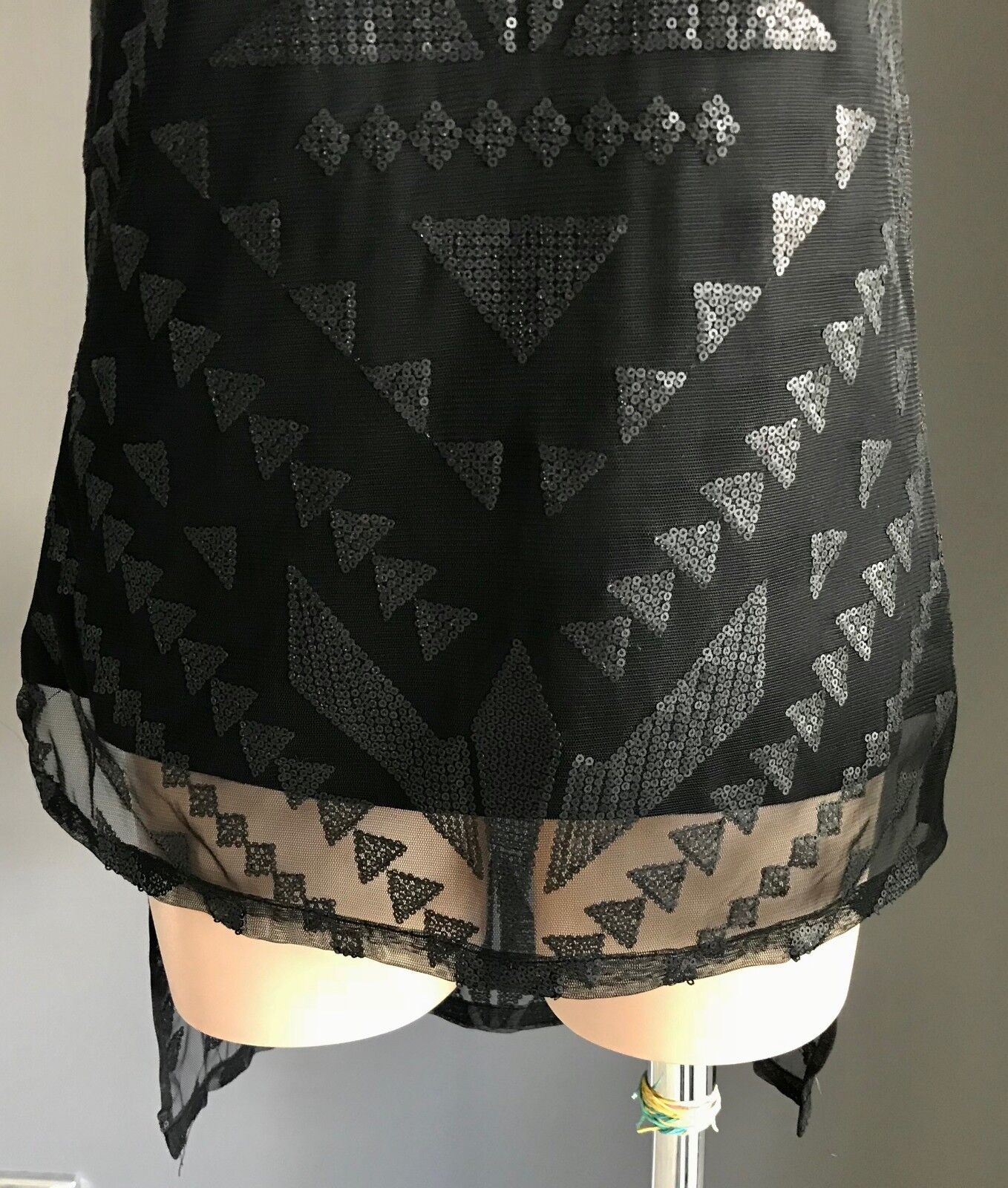 HUNT NO MORE Tank Top Mesh Net Geo Pattern Sequin Sleeveless Size 6 8 10 NEW