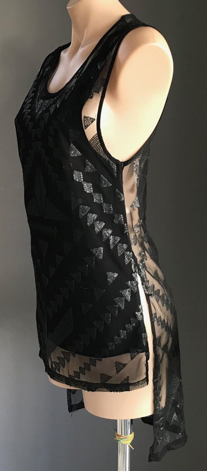 HUNT NO MORE Tank Top Mesh Net Geo Pattern Sequin Sleeveless Size 6 8 10 NEW