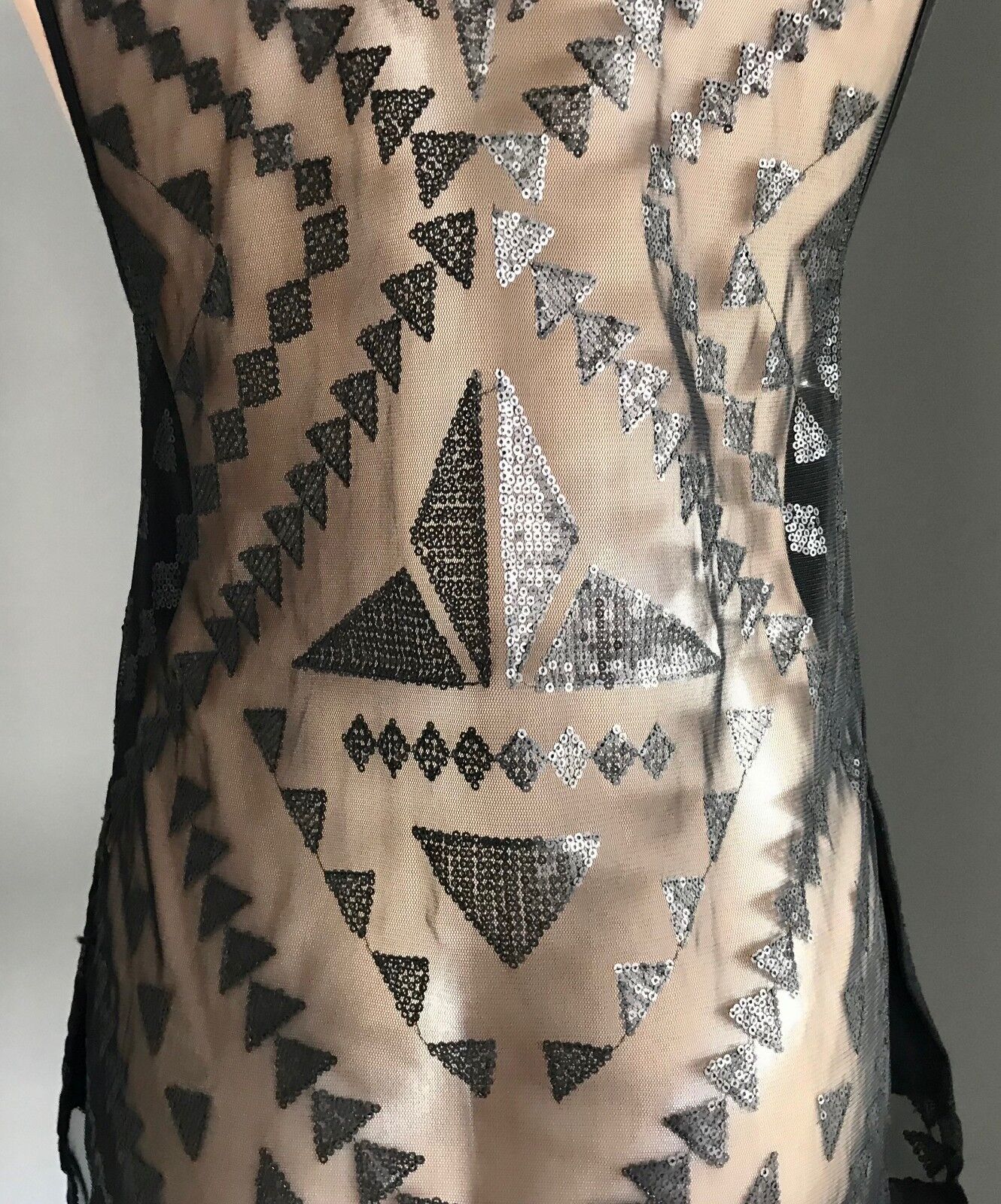 HUNT NO MORE Tank Top Mesh Net Geo Pattern Sequin Sleeveless Size 6 8 10 NEW