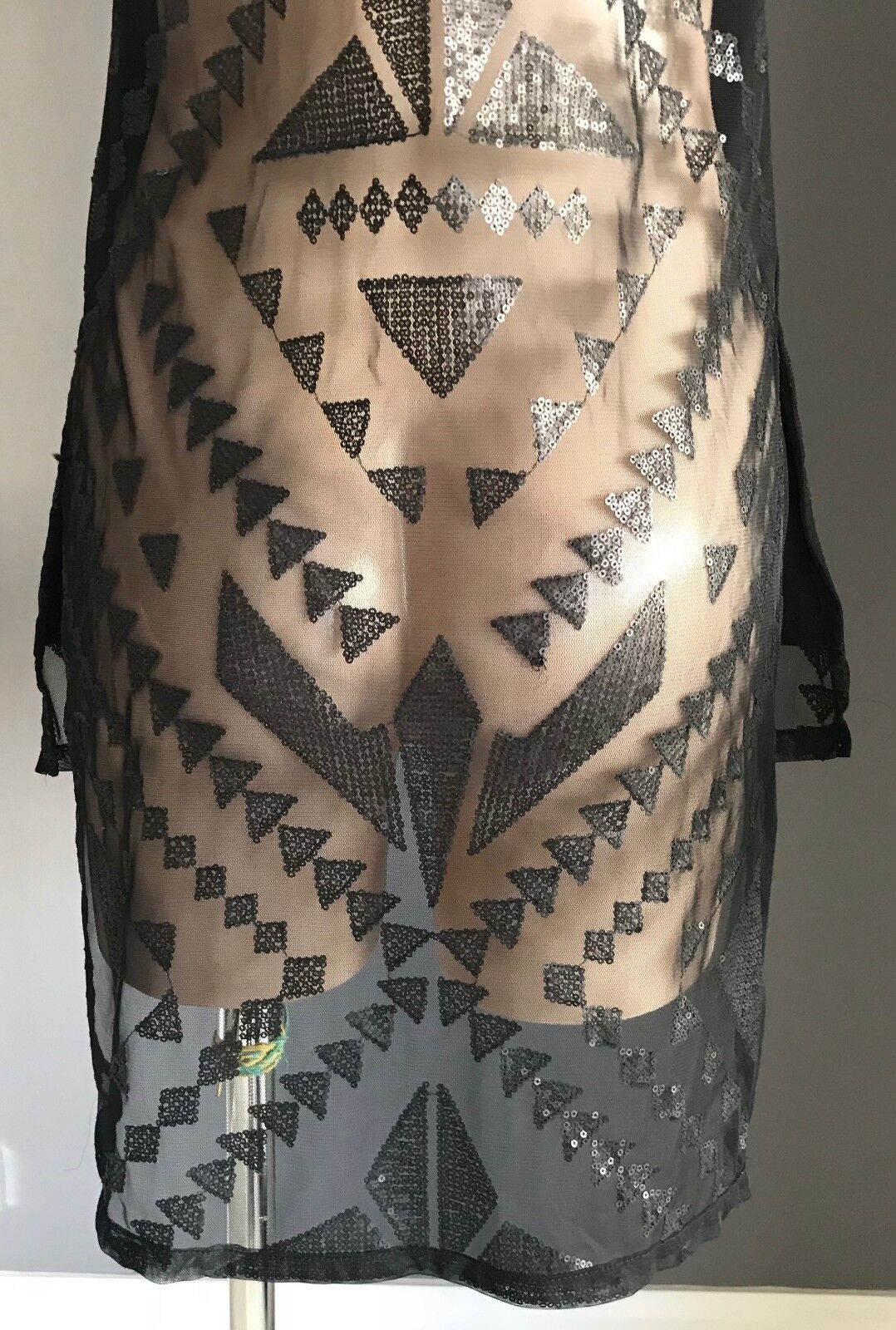 HUNT NO MORE Tank Top Mesh Net Geo Pattern Sequin Sleeveless Size 6 8 10 NEW