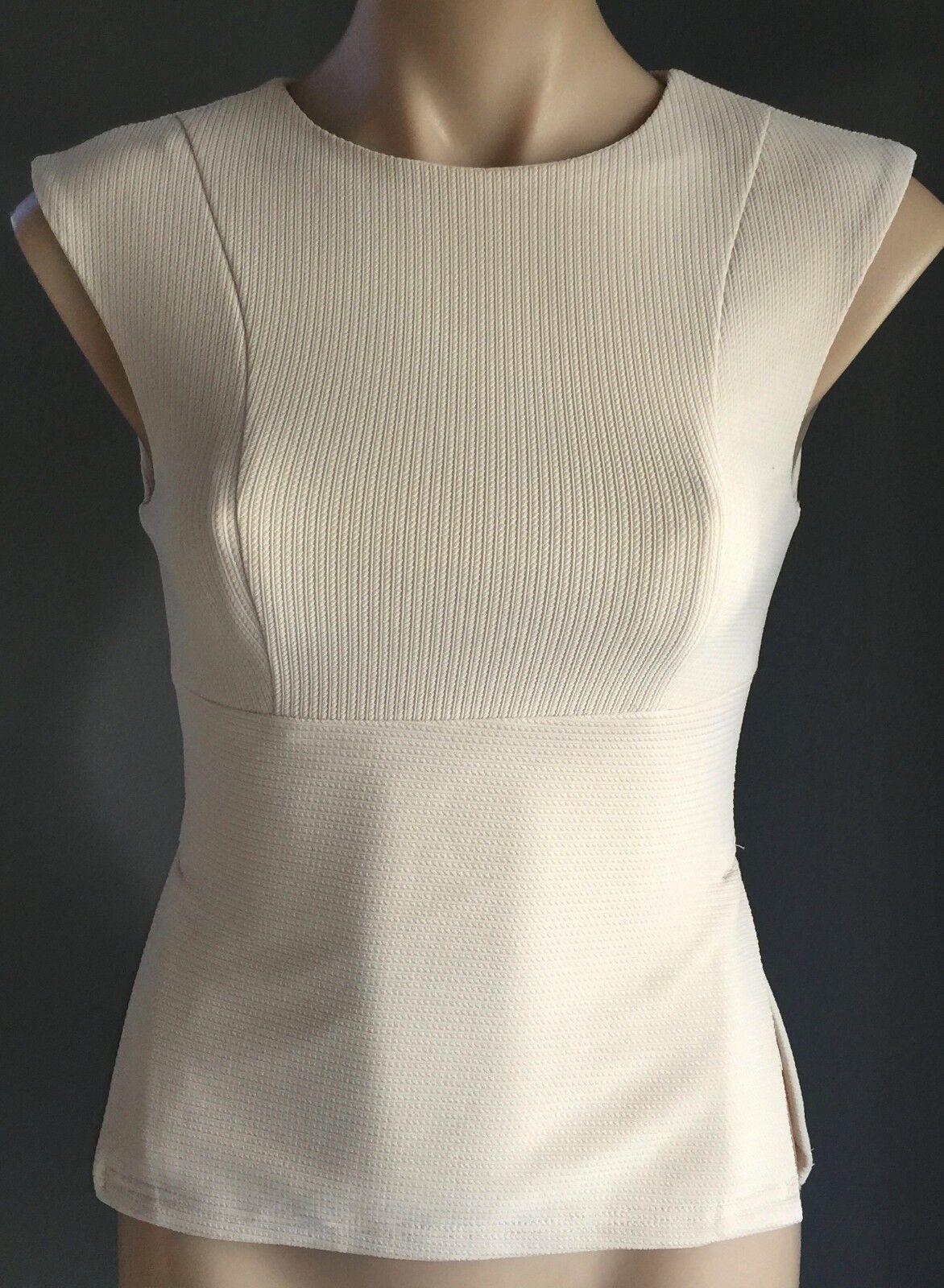 RUMOR BOUTIQUE EXECUTIVE PONIES Top Cream Texture Sleeveless Stretch Sz 8 10 NEW
