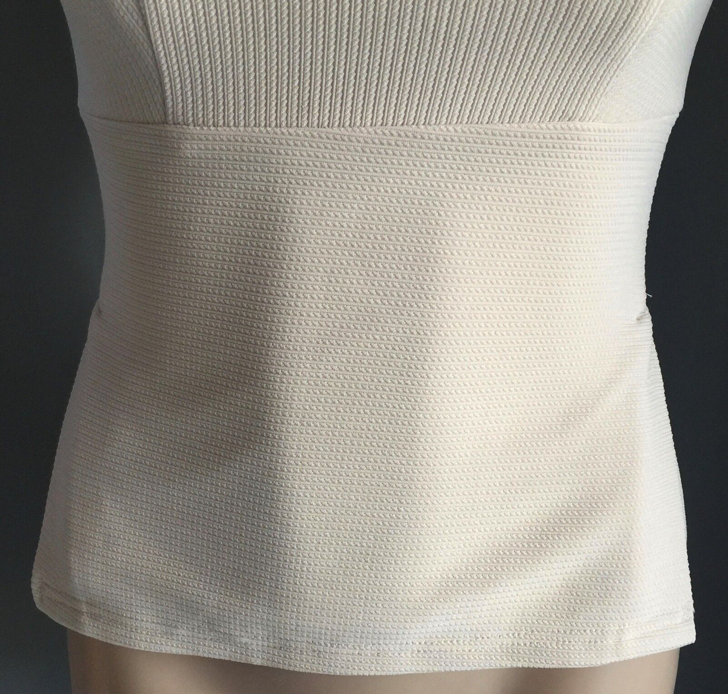 RUMOR BOUTIQUE EXECUTIVE PONIES Top Cream Texture Sleeveless Stretch Sz 8 10 NEW