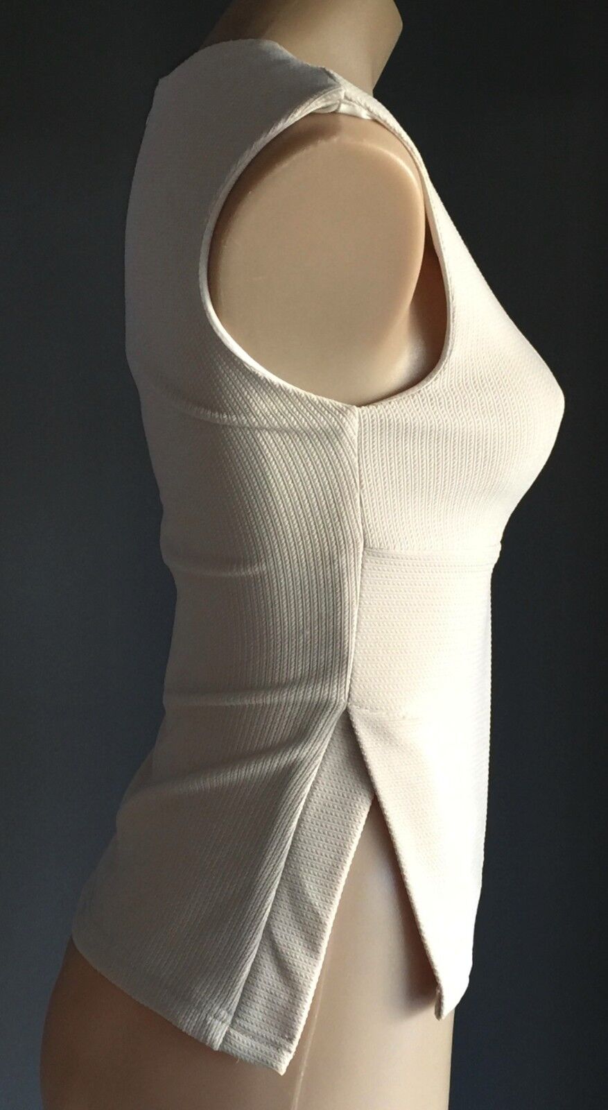 RUMOR BOUTIQUE EXECUTIVE PONIES Top Cream Texture Sleeveless Stretch Sz 8 10 NEW