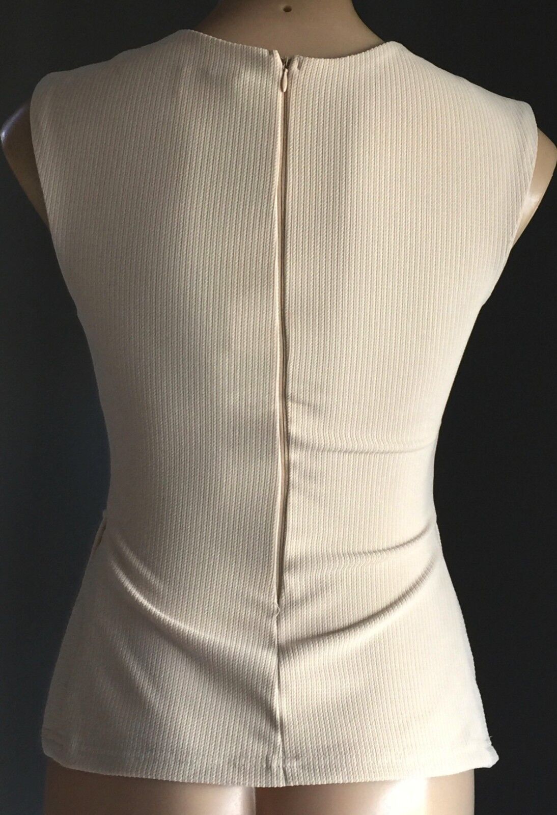 RUMOR BOUTIQUE EXECUTIVE PONIES Top Cream Texture Sleeveless Stretch Sz 8 10 NEW
