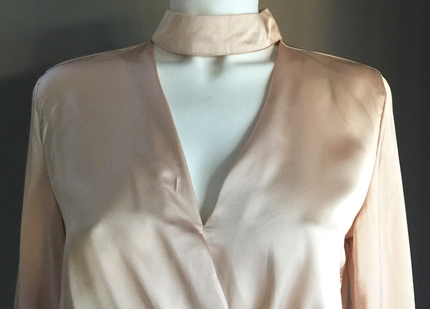 WHITE CLOSET Crop Top Satin Champagne High Neck Long Button Sleeve Size 6 8 NEW