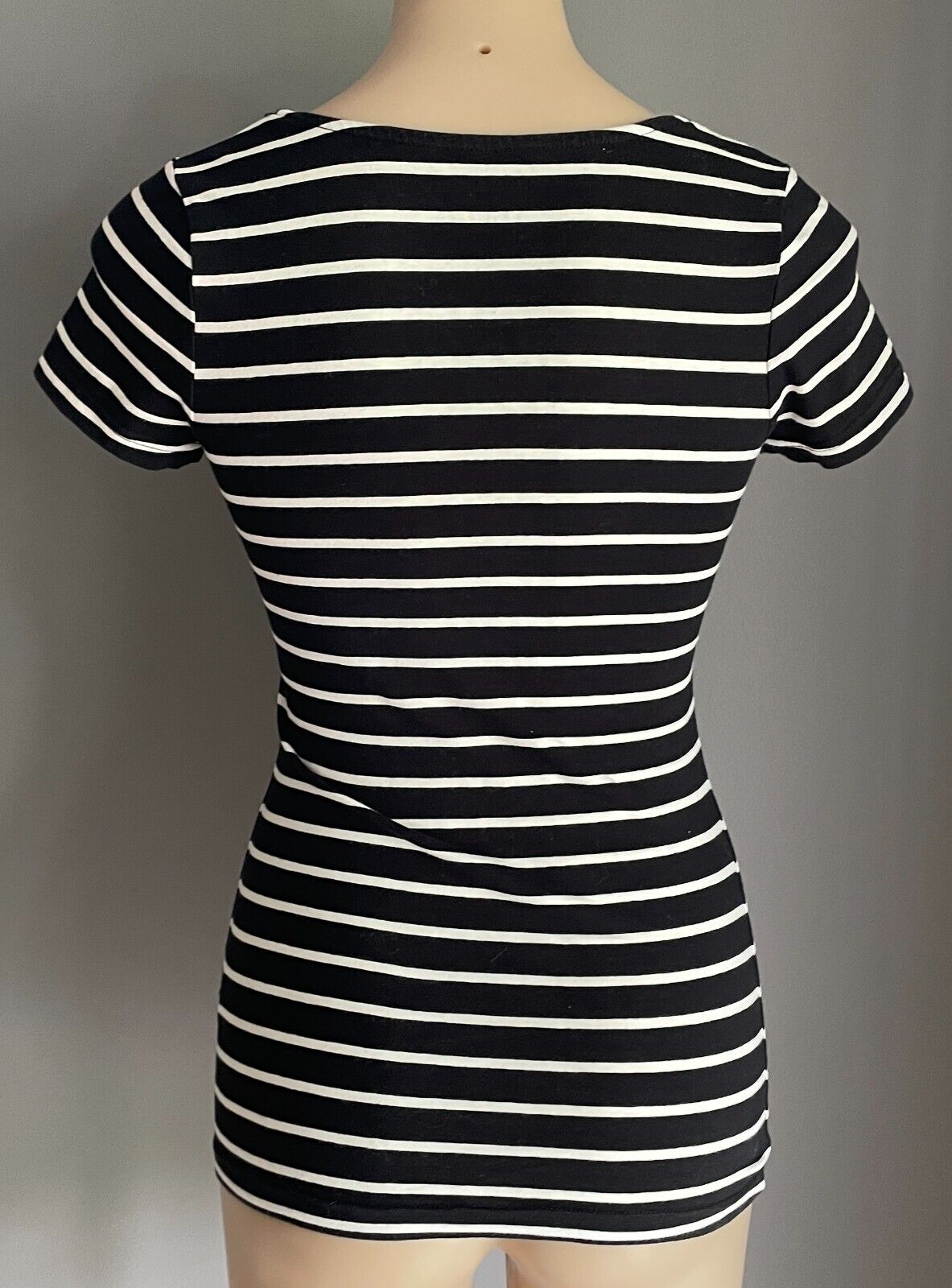 BETTY BASICS Top Black & White Stripe T-Shirt Short Sleeve Stretch Size 8 10 NEW