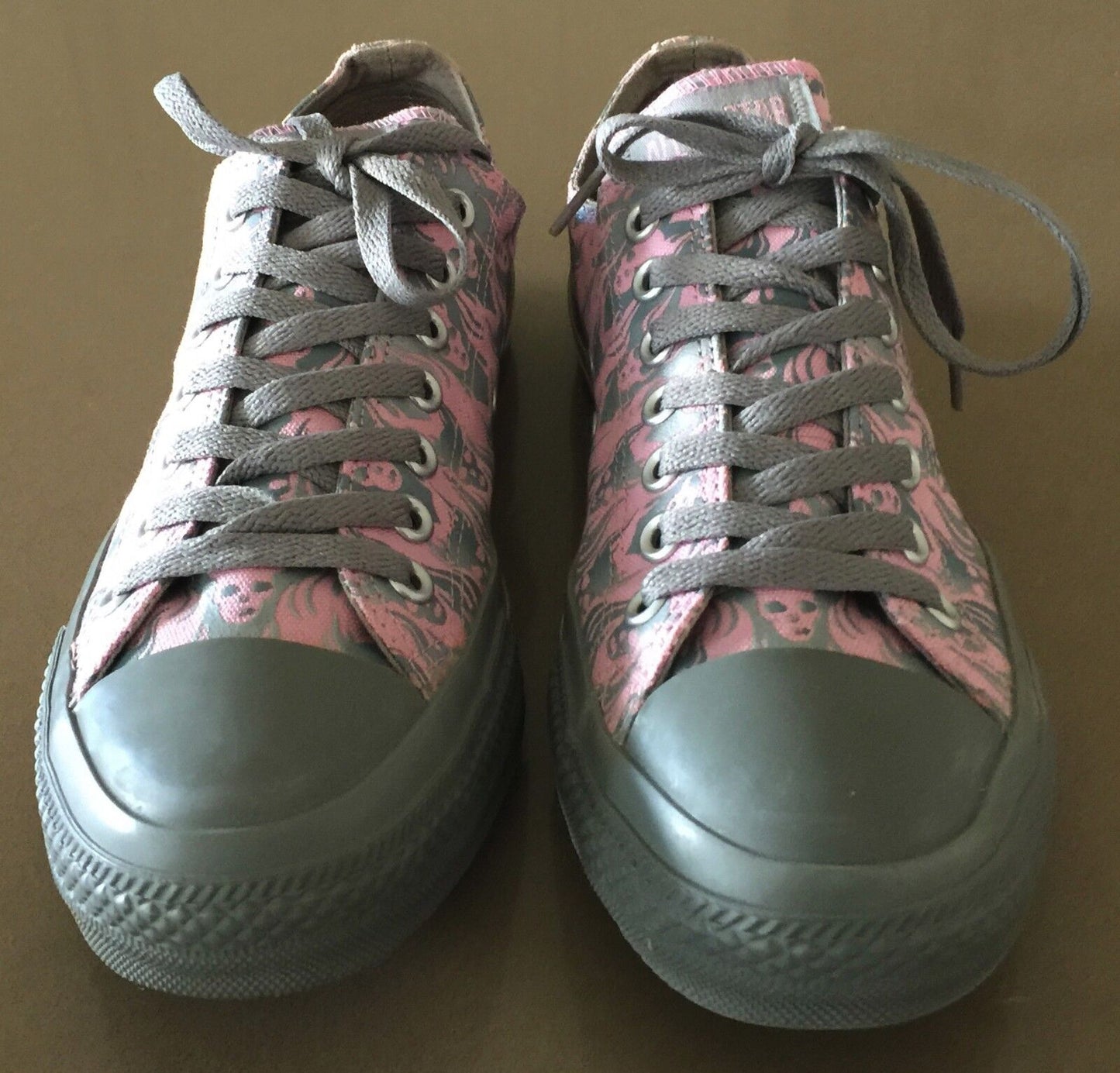 CONVERSE ALL STAR Pink & Silver Skull Print Sneakers Size M9 W11 UK9 27.5Cm NEW