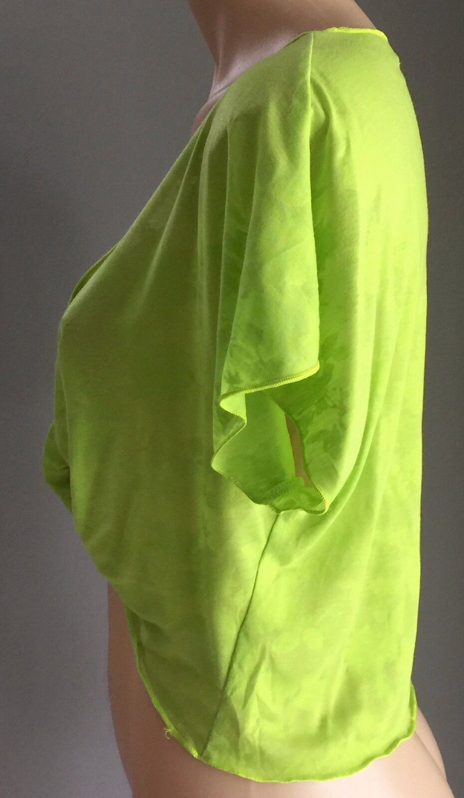 PHILOSSOPHY Crop Top Lime Green Burn Out Fabric Twist Short Sleeve Size 16 NEW