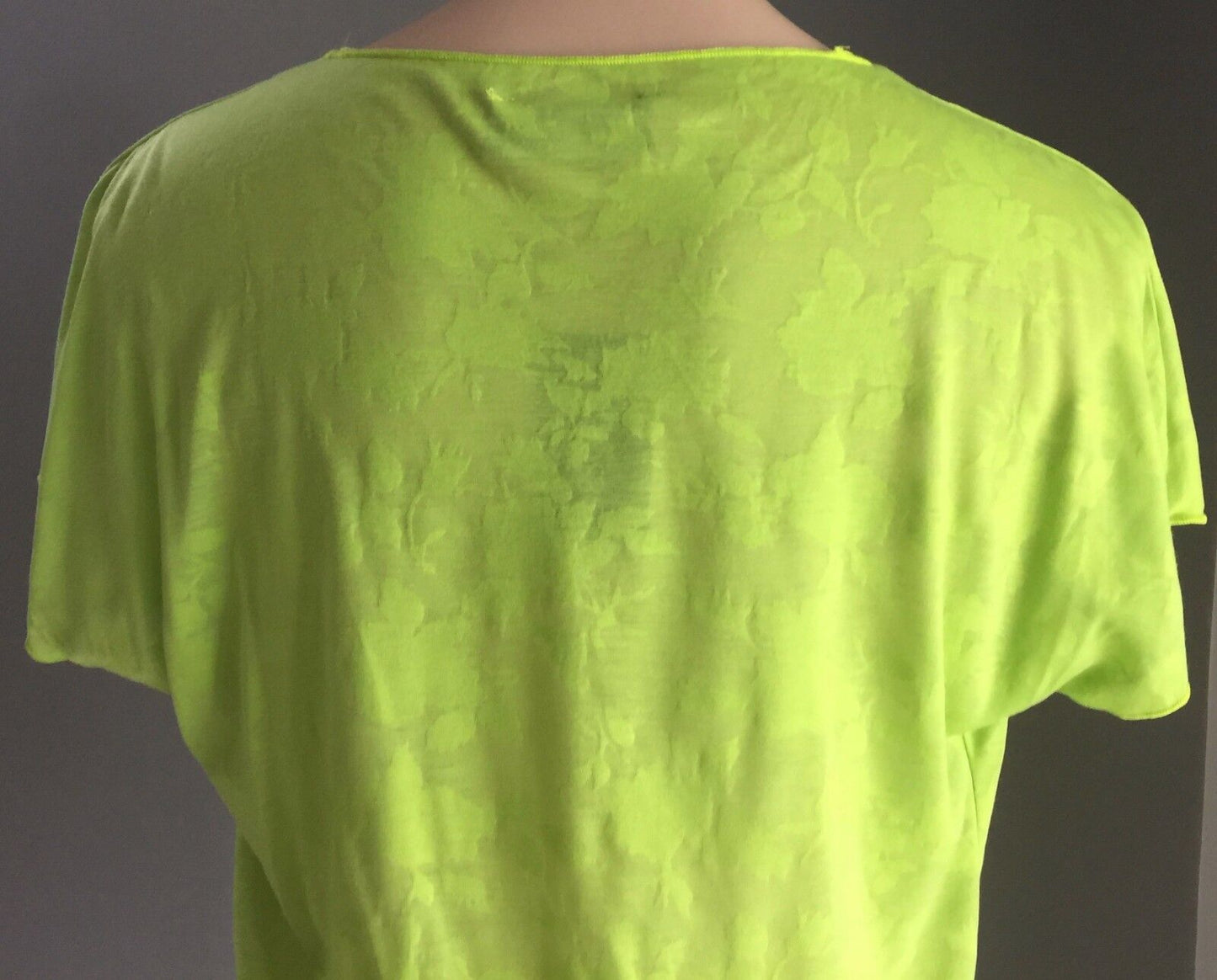 PHILOSSOPHY Crop Top Lime Green Burn Out Fabric Twist Short Sleeve Size 16 NEW